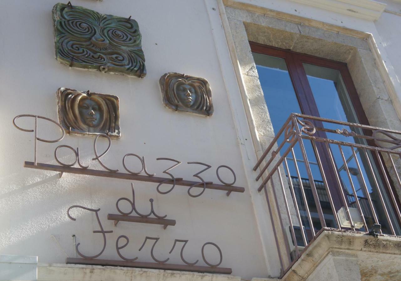 Palazzo Di Ferro Taormina Lägenhet Exteriör bild