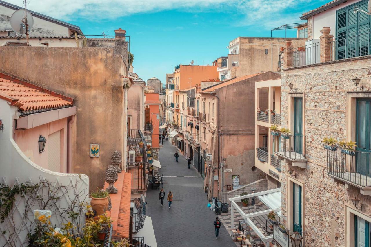 Palazzo Di Ferro Taormina Lägenhet Exteriör bild